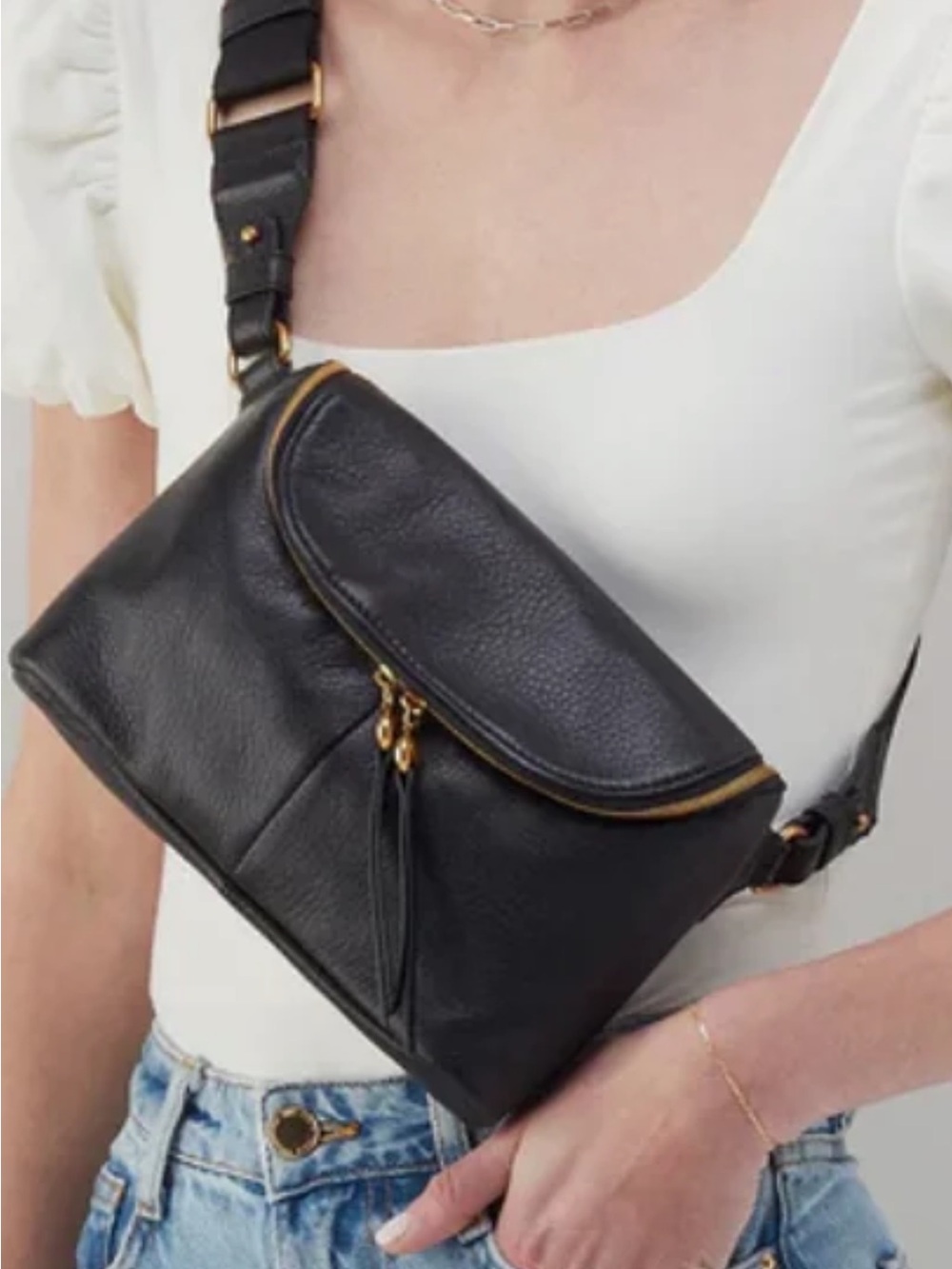 HOBO Fern Large Belt Bag
Pebbled Leather WARM HONEY Belt Bag with Tassel Zips - Picture 13 of 14
